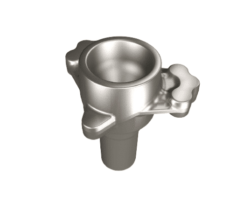 Eine 3D-Darstellung eines metallischen mechanischen Bauteils mit einer zylindrischen Basis, einer becherförmigen Vertiefung oben und drei hervorstehenden Armen mit verschraubten Enden, die um den Mittelteil angeordnet sind. Das aus Aluminium gefertigte und wahrscheinlich von einem Schmiedeteilehersteller produzierte Bauteil scheint für den industriellen oder mechanischen Einsatz konzipiert zu sein.